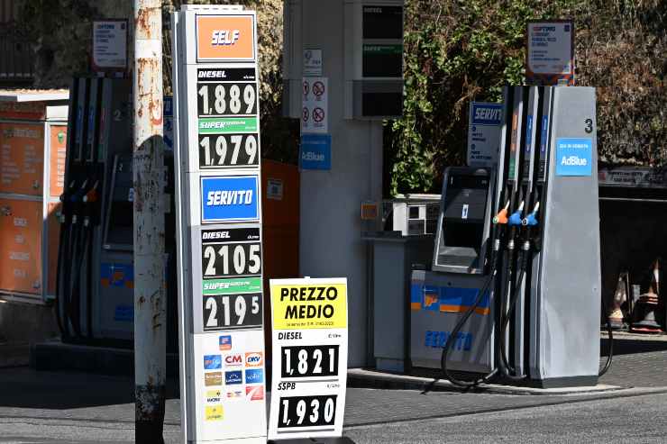 Benzina aumento cashback chi ne avrà diritto