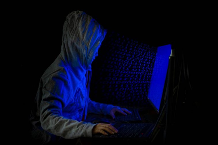 Hacker ruba dati