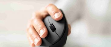 Mouse verticale ergonomico logitech in sconto