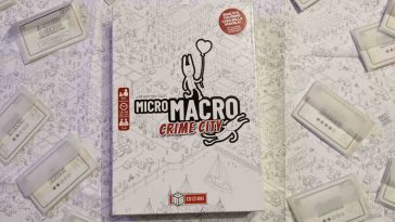 Micro Macro cover recensione