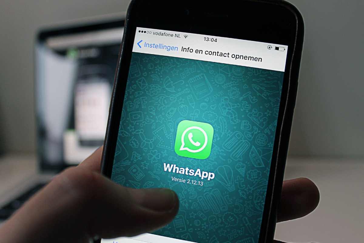 whatsapp schermata di creazione profilo