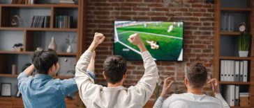 Partita di calcio alla TV