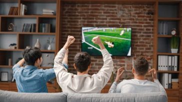 Partita di calcio alla TV