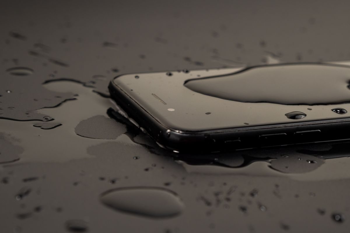 Smartphone in acqua